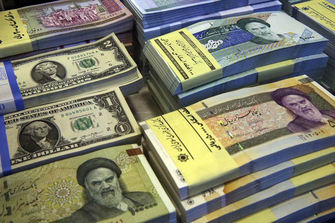 İran dolar üzerinden ithalatı yasakladı